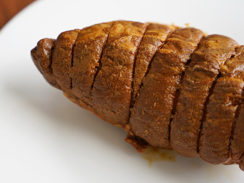 赤身を堪能！茨城で育った"だいじょ豚"の『とっくり焼豚』　１本