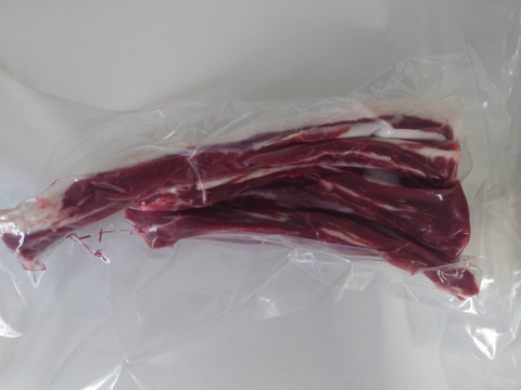 数量限定エゾシカスペアリブ1パック500g以上（3〜5本）
長さや本数に違いがあります