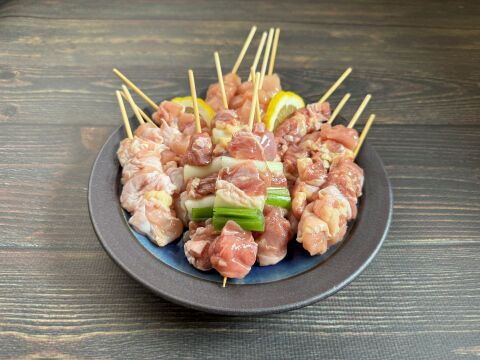 【冬ギフト】【冷凍】鳥取の自然育ち 鹿野地鶏 焼き鳥4種セット ～おうちで楽しむ本格地鶏の味～