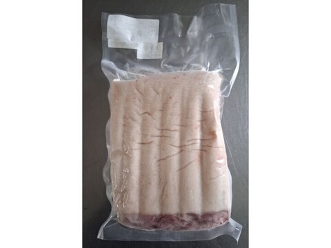 ジビエ　やわらか仔イノシシ【皮付き】　背ロースバラ　ブロック　650g