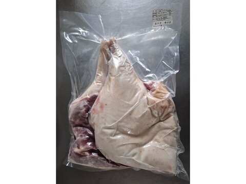 ◎！！特価！！◎★キャンプやBBQに！半身丸焼き用★やわらか仔イノシシ【皮付き・骨付き】6kg