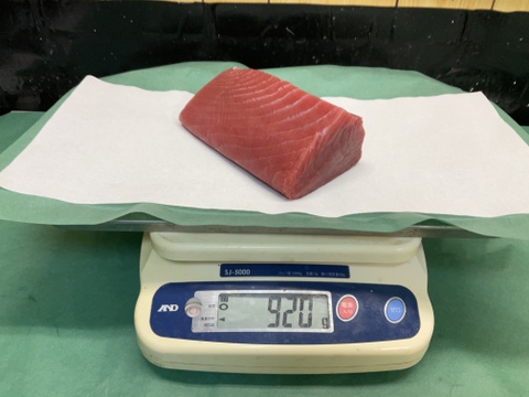 【マグロの王様】本マグロ/背ブロック/赤身/920g【生】【原体120kg】