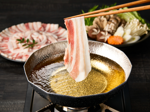 【冬ギフト】《鹿児島伝統の黒豚 6～8人前》しゃぶしゃぶ堪能”倍”セット 1.8kg 〈ロース・肩ロース・バラ〉【のし対応】