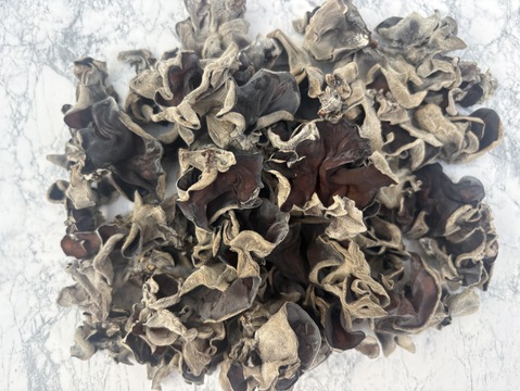 【 白い乾燥＆黒い乾燥きくらげ】食べ比べ6袋セット （白×3袋・黒×3袋）美容と健康の贈り物