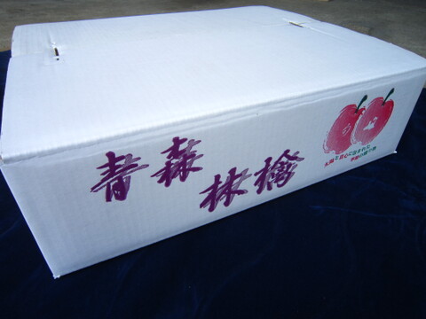 サンふじ(うまじろう)樹上完熟品 御贈答用5kg箱 小玉18玉入り 青森県 南部地方産 自家りんご農園生産直送品！