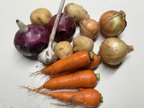 農薬不使用・化学肥料不使用・除草剤不使用 野菜セット 人参葉っぱなし 【福袋2025】