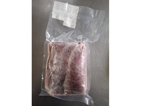 ジビエ　やわらか仔イノシシ【皮付き】　モモ 　ブロック　300g