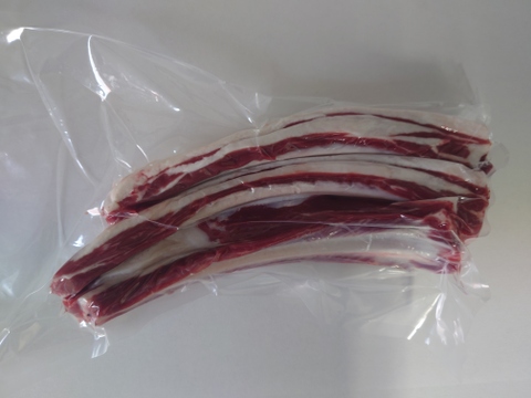 数量限定エゾシカスペアリブ1パック500g以上（3〜5本）
長さや本数に違いがあります