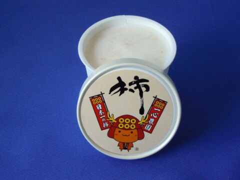 「フローズン柿～まるごと～」と「富有柿アイス」