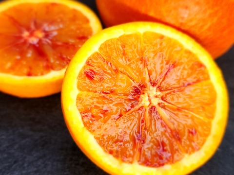 箱込約1㌔　小粒ブラッドオレンジ