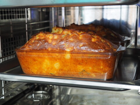 【母の日ギフト】【冷蔵・米粉】ドライ野菜のケークサレ　1本