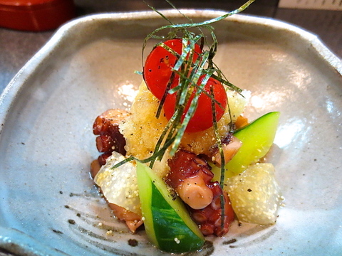 【旨さが違う】真蛸/鳴門海峡/大きめ/原体1.3~1.7kg/足だけ４本【冷凍】