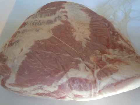 お得❗信州信州産はちみつで育てた銘柄豚・冷蔵バラブロック2.5kg