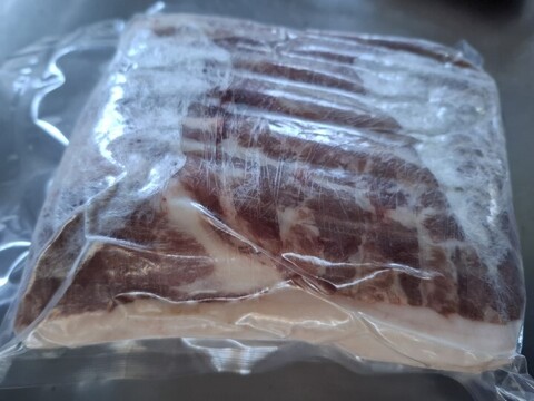 ジビエ　イノシシ　肩ロース　ブロック　1330ｇ