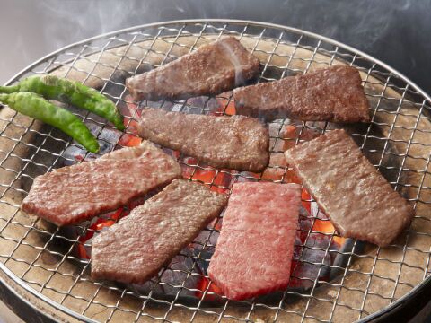 霜降り多めの柔らか食感を焼肉で！松阪牛焼肉（肩ロース）400ｇ