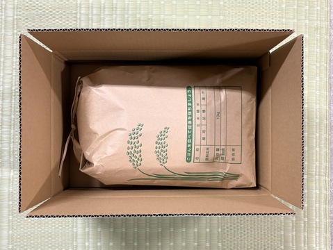 【新米 令和７年産】富山県産コシヒカリ（精米）【ご家庭用・約9.5kg】（段ボール込み10kg）