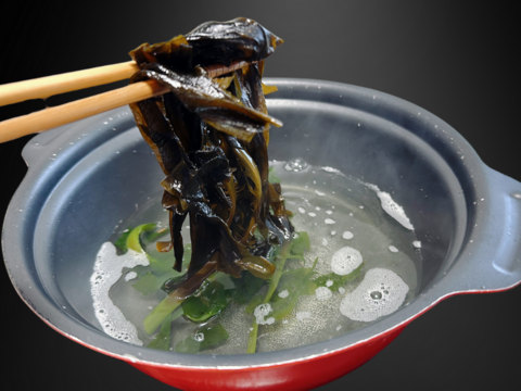 ~朝採れ新鮮~【生わかめ】寒い日はしゃぶしゃぶで！！(1kg/7~8人前程度)