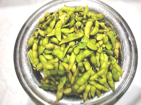 【期間限定セール】丹波篠山産 丹波黒枝豆　新鮮・採れたて配送！　莢（さや）の実　９００ｇ