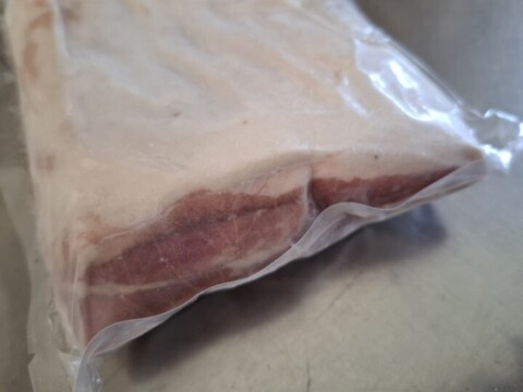 ジビエ　イノシシ　バラ　ブロック　600g