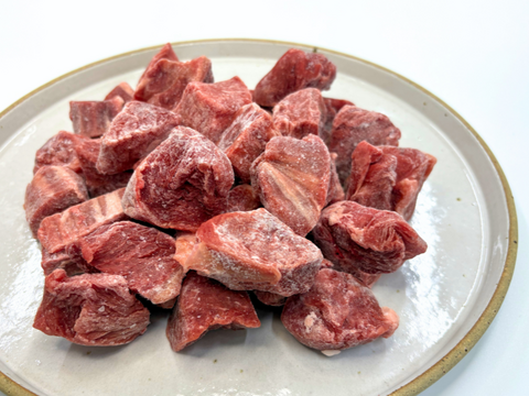 ＼ 新商品 ／ 使いたい分だけ使える！パラパラ煮込み用赤身ぶつ切り 500g 煮込み料理におすすめ♪