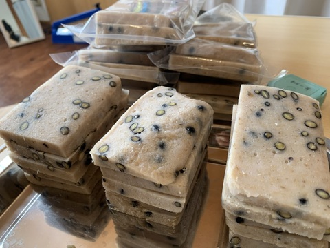 奥出雲産自然栽培玄米豆餅(220g前後×2袋)