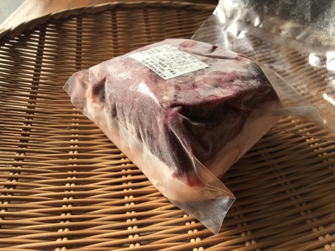 脂乗り最上級！✨《ジビエ》特A級【 猪肉ロース 710g ブロック】21211231-18