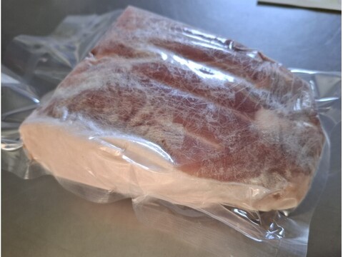 ジビエ　イノシシ　モモ　ブロック　650g