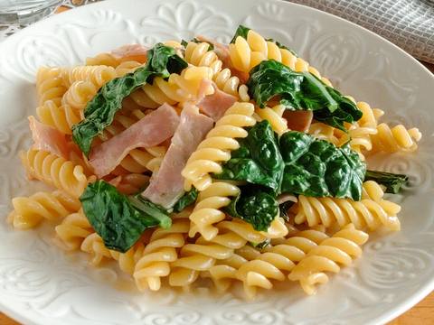 【今だけお得に販売！】葉が柔らかく食べやすいケール カーボロネロ1kg＆【お得！サイズバラバラ】芽キャベツ（1kg）規格外野菜 静岡県磐田市産