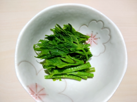 天然山菜 「あいこ500ｇ」くせのないみずみずしい山菜 おひたし、胡麻和え、お味噌汁等に最適