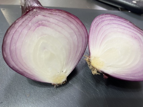 【鮮やかな彩りとやさしい甘み】京都産 レッドオニオン1.5kg（５～６個）