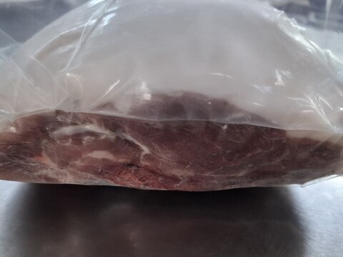 ジビエ　やわらか仔イノシシ　モモ 　ブロック　910g