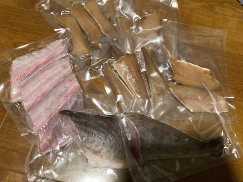 3kg【テレビで紹介】特大サイズ【知床羅臼直送】ホッケ (真ホッケ)鮮魚 フライ、煮付け、ムニエル、焼き魚等