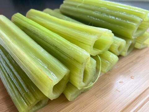 天然山菜　秋田フキ約1000g（予約販売）世界遺産白神山地付近産