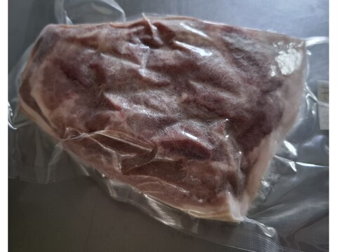 ジビエ　やわらか仔イノシシ　【皮付き】　ランプ　ブロック　380g