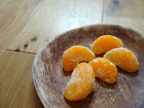 【アンケート付！増量分】暑い夏に！新冷凍みかんアイスが新登場！こだわり栽培の完熟みかんを瞬間凍結！10分の自然解凍で食べ頃！くちどけ滑らかな「とろ生アイスみかん💛」　約100g×5袋（計500g）