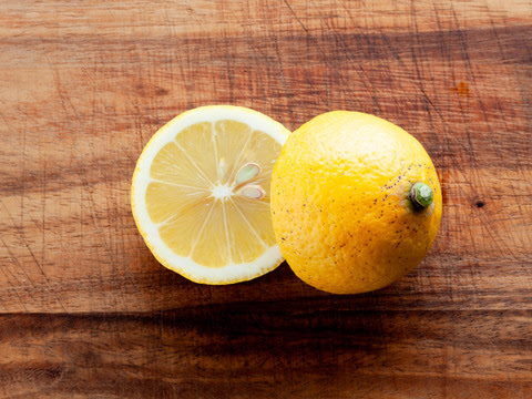 【広島県産】瀬戸田しまなみレモンAB混合品(1kg) 栽培期間中農薬不使用