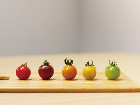 【2箱セット】いつものはんぶん♪《食卓に彩りを》ビビッドカラフルミニトマト(800g)×2箱【トマト食べ比べ】
