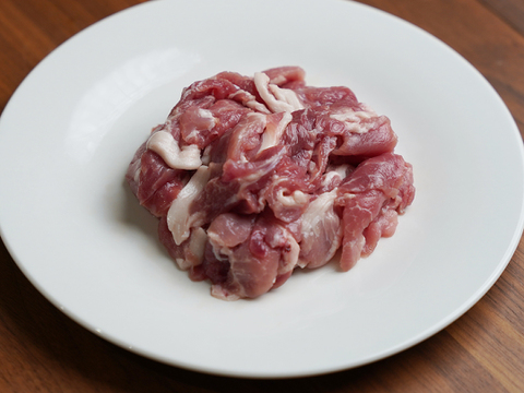 【自社牧場にて厳選！】国産ブランドポーク「だいじょ豚」 切り落とし800g｜豚 ぶた ポーク 焼肉 BBQ アウトドア キャンプ 国産 国産豚 ブランド豚