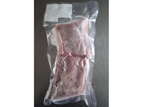 ジビエ　やわらか仔イノシシ【皮付き】ロース　ブロック　270ｇ