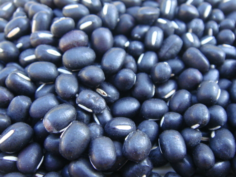【黒小豆　２００g】小粒でも栄養満点！コク深い小豆です