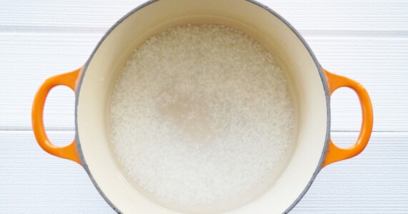 ル・クルーゼで米を炊く方法｜水加減と火加減の基本