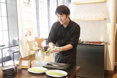 ミシュランガイド掲載店シェフ「中村シェフ」が目の前で解説！「アスパラガス試食会」を行いました