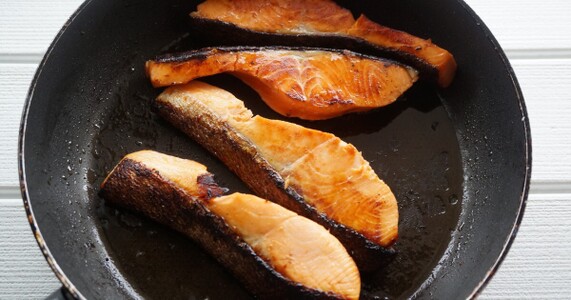 魚のフライパンでの焼き方｜基本手順とコツを徹底解説
