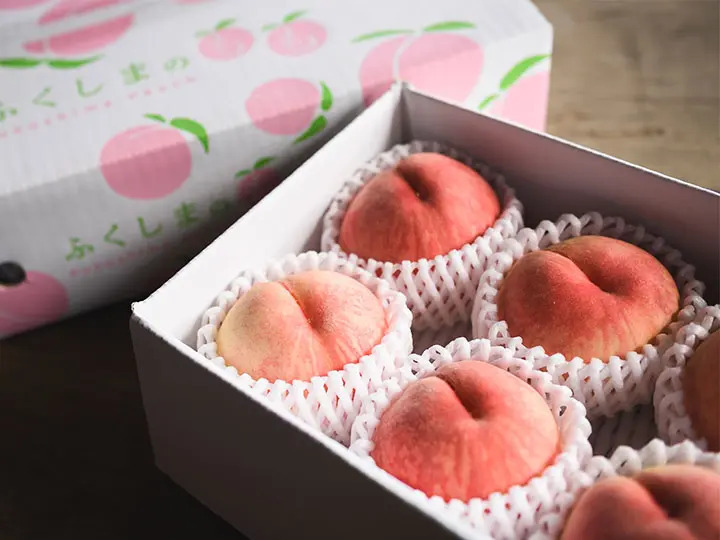 福島県産モモ『まどか』贈答用5kg 13～18玉 クール便 【夏ギフト