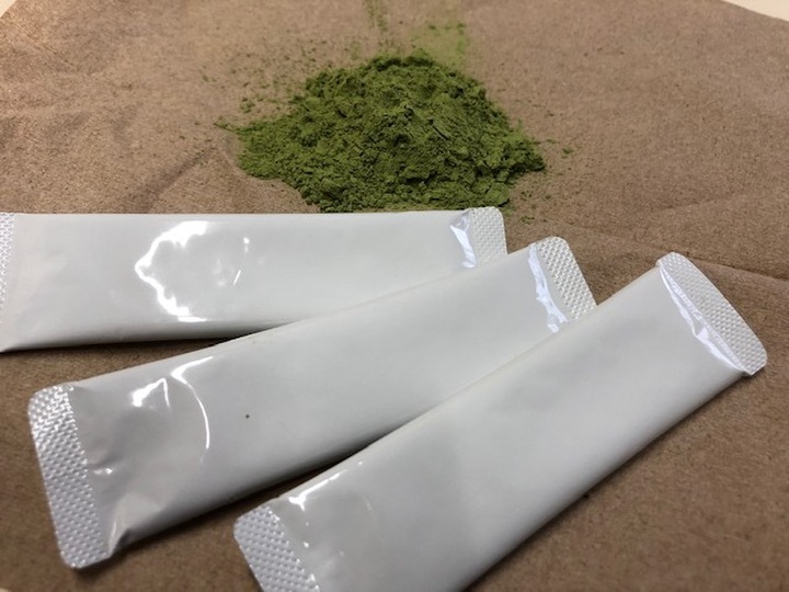 どこでも飲めるパウダースティックに仕上げました